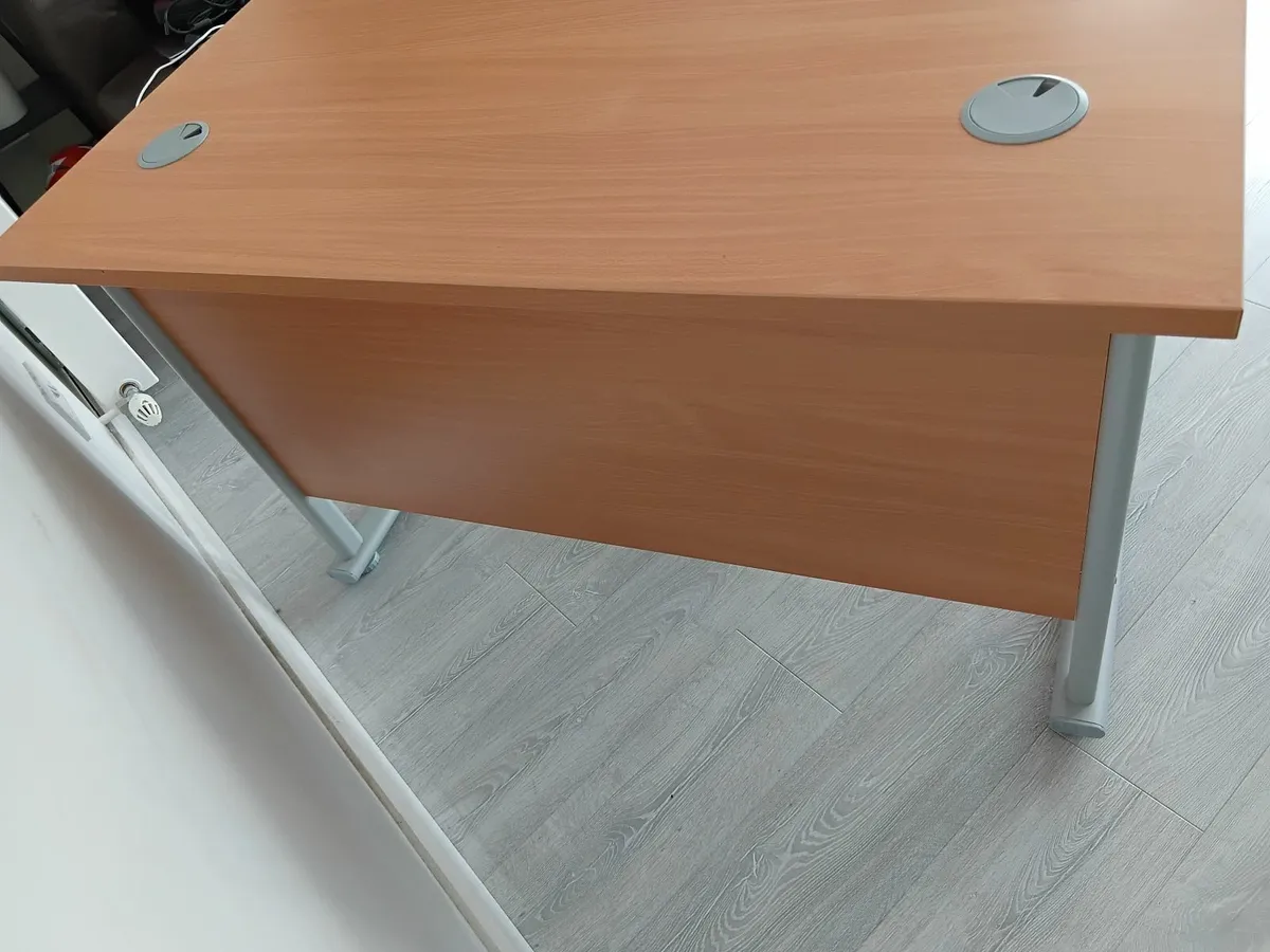Office desk - Image 3