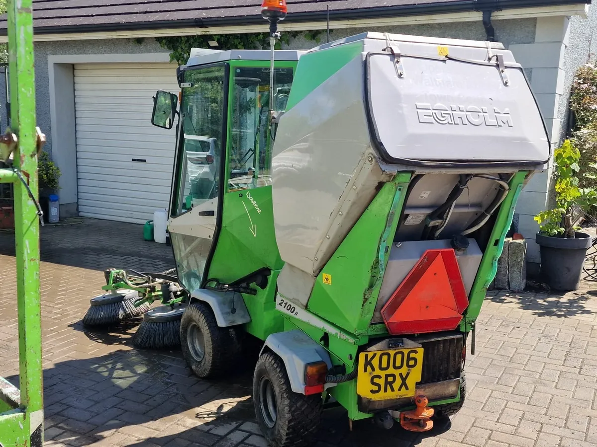 Mini road sweeper roadsweeper no vat diesel - Image 1