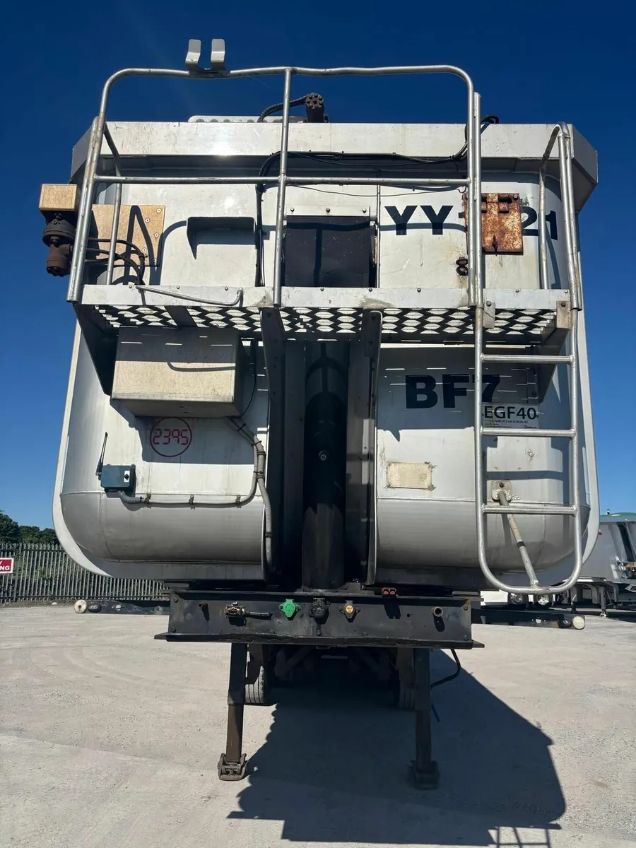 Bulk Alloy Tipping Trailer For Sale - Image 2