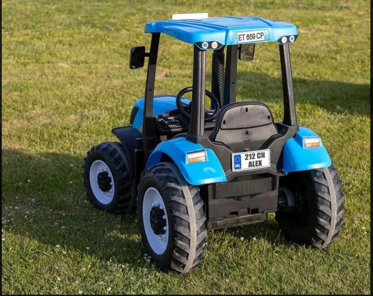 kidsaNew Holland 24V Electric Tractor – Ride-On wi
