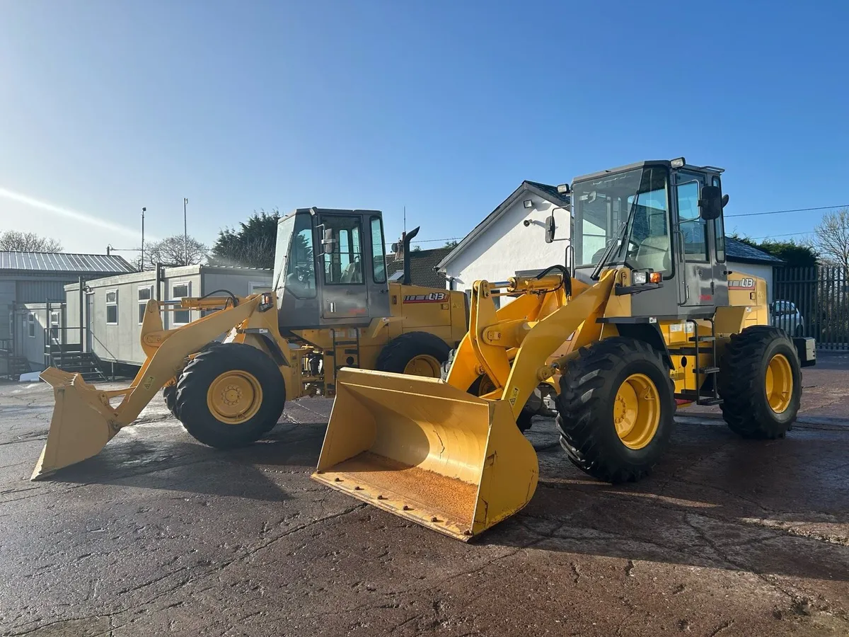 TCM Loading Shovels - Choice of 2 Units - Image 4