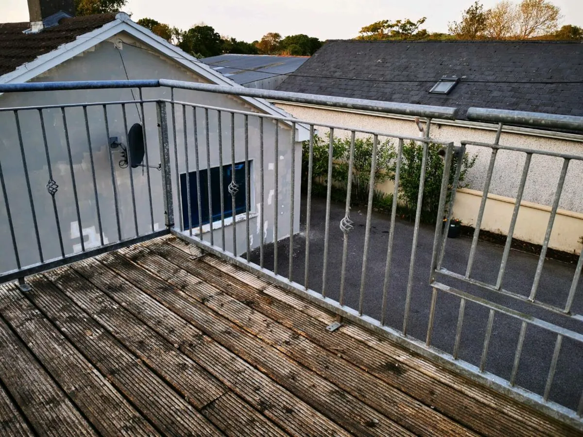 Railings - Image 4