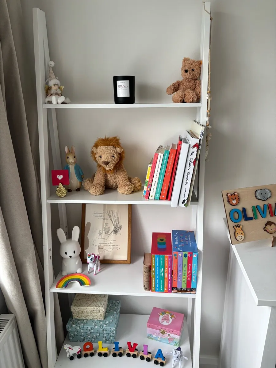 White Ladder Bookshelf/Shelving - Image 2