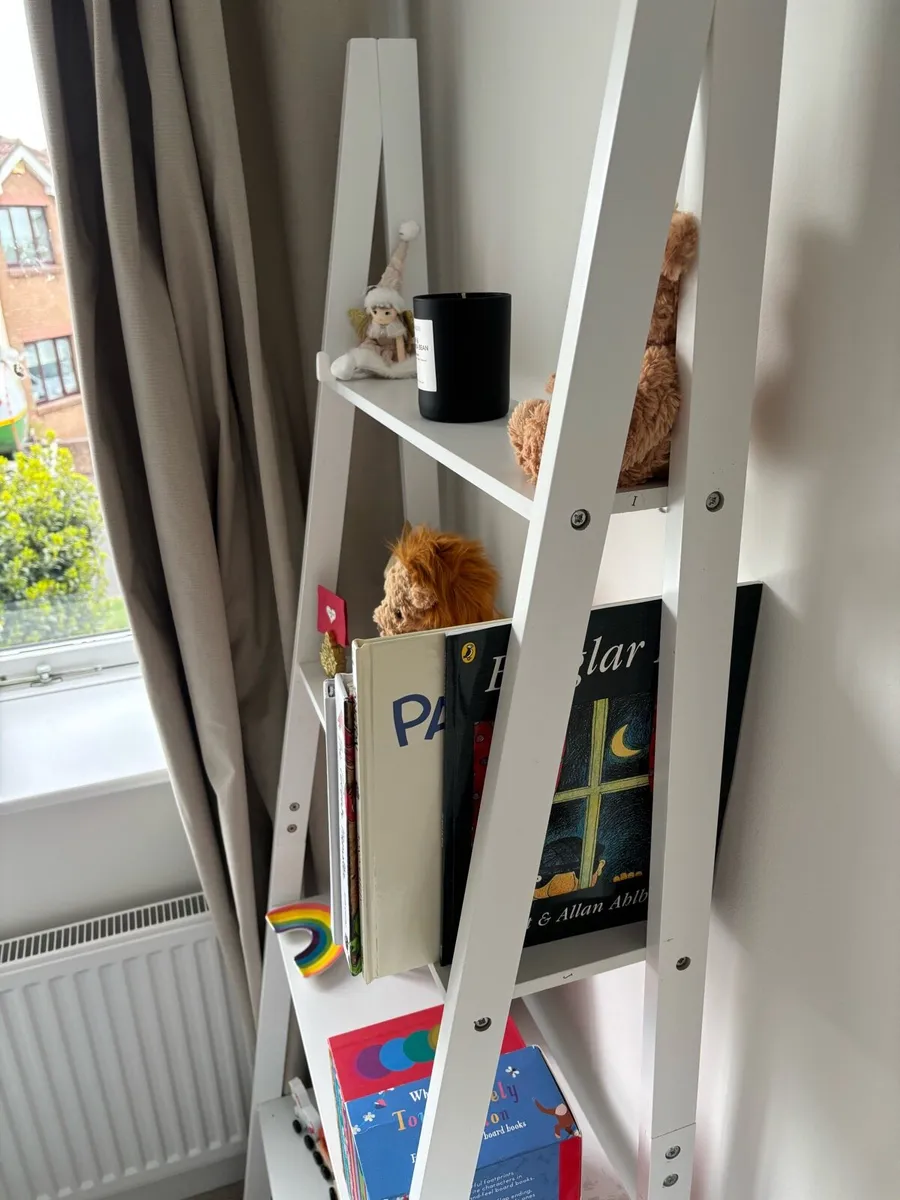 White Ladder Bookshelf/Shelving - Image 4