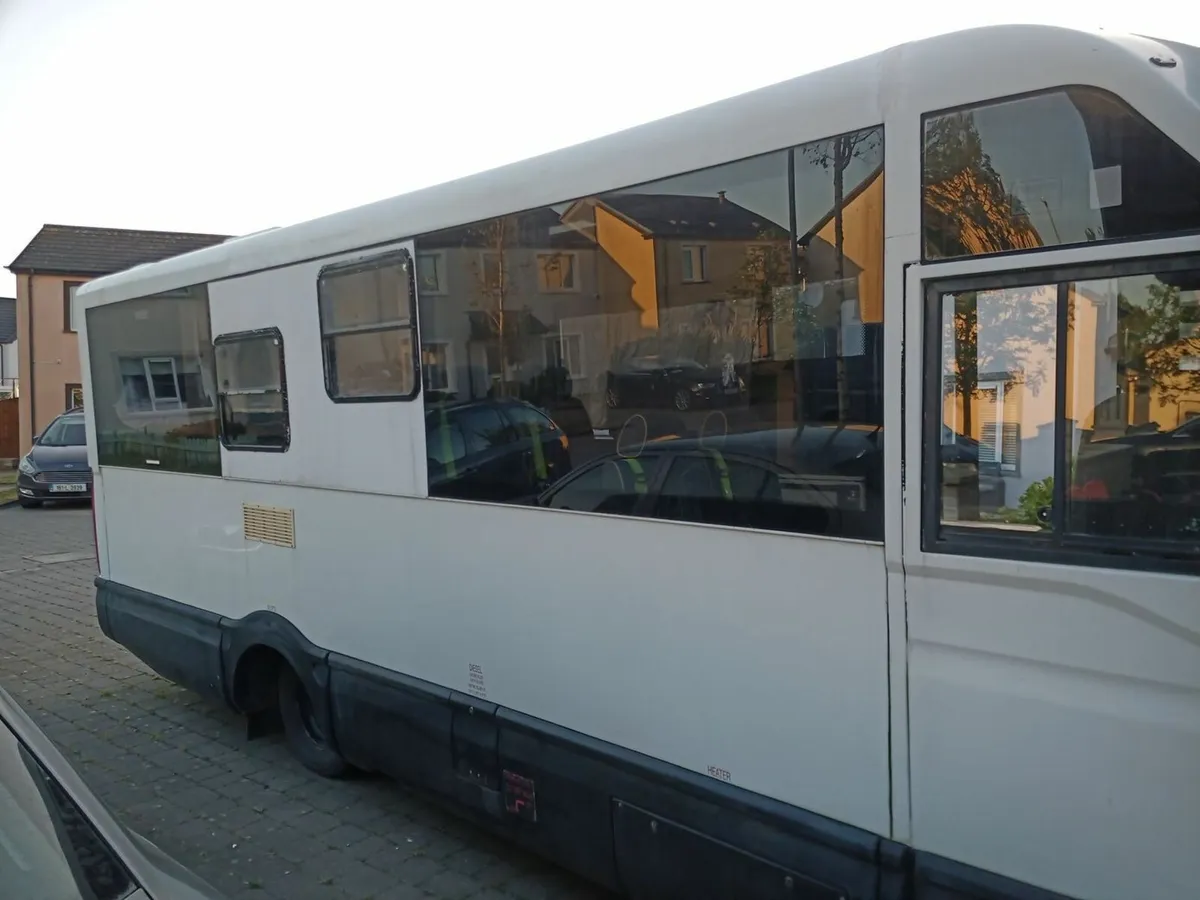 Iveco Daily 5-berth camper - Image 4