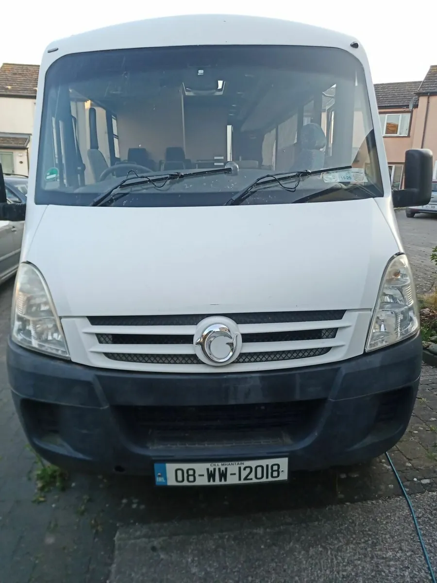 Iveco Daily 5-berth camper - Image 1