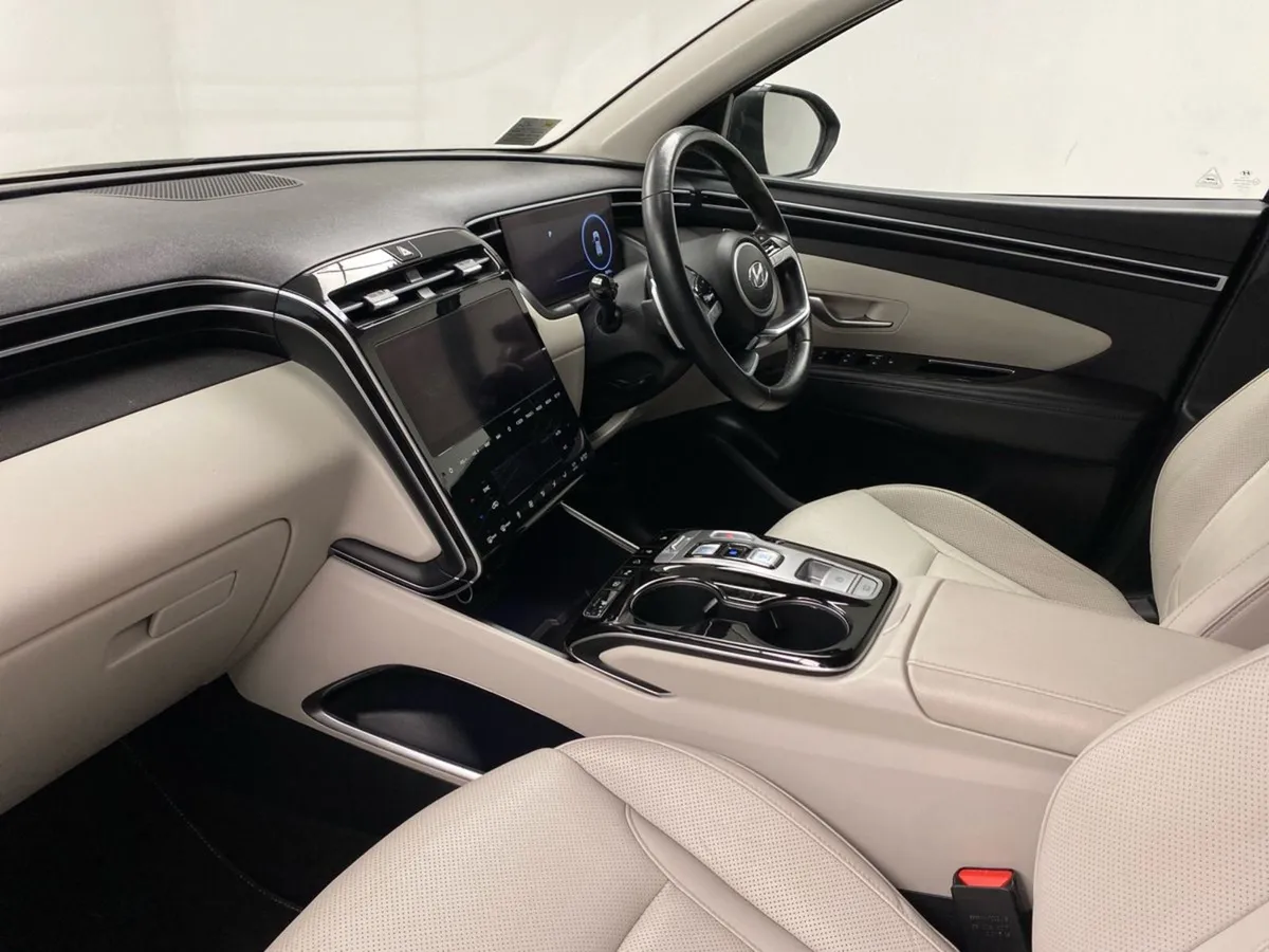 Hyundai Tucson 2WD Executive Plus HEV Auto - Image 3