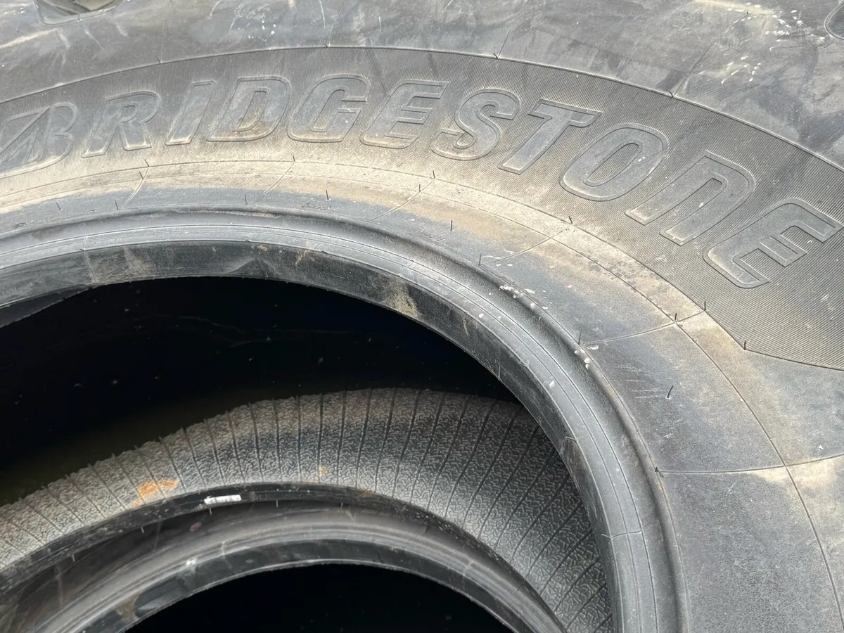 680/85 R32 Bridgestone tyres - Image 3