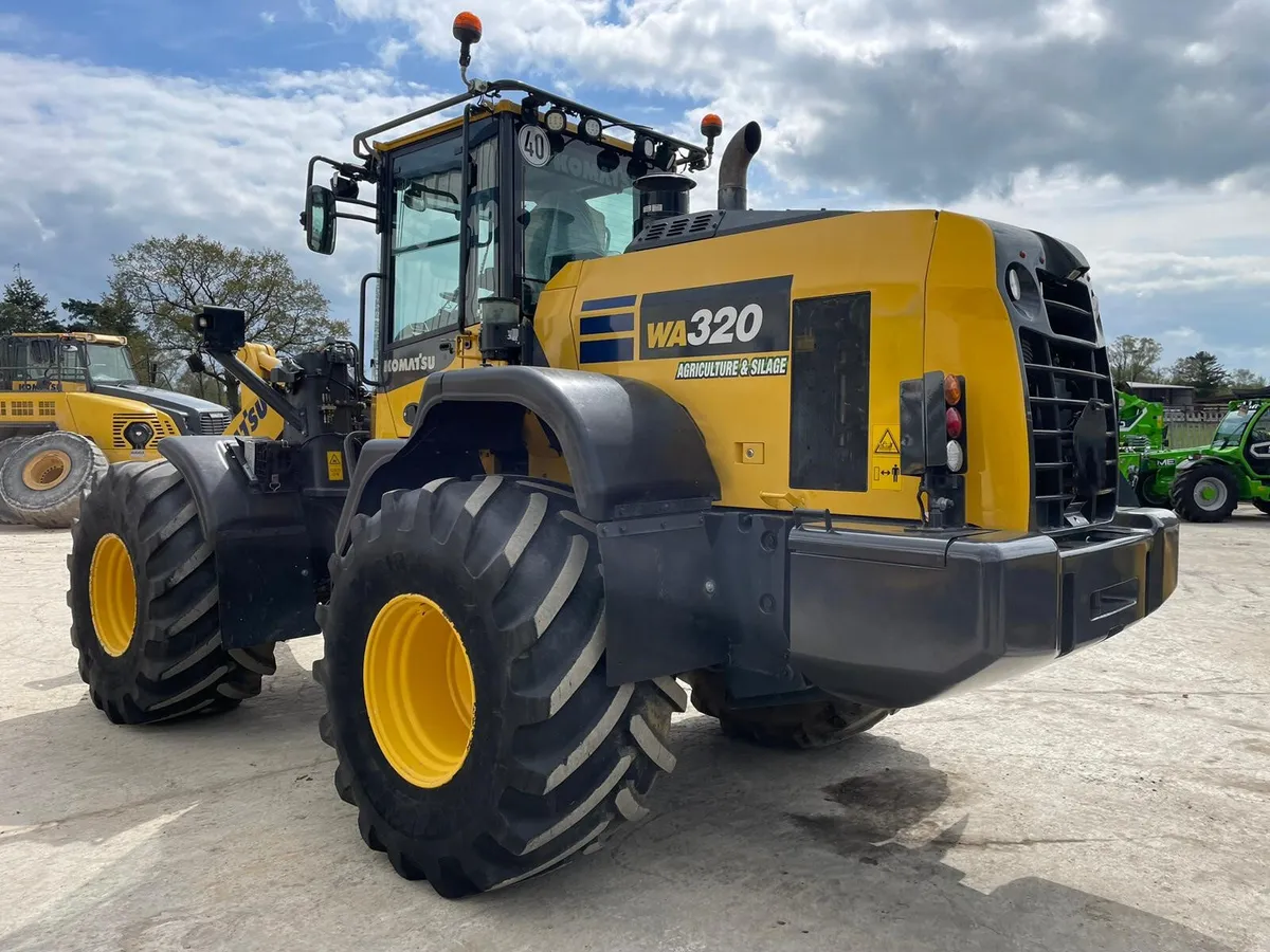 Komatsu Wa320-8 - Image 3