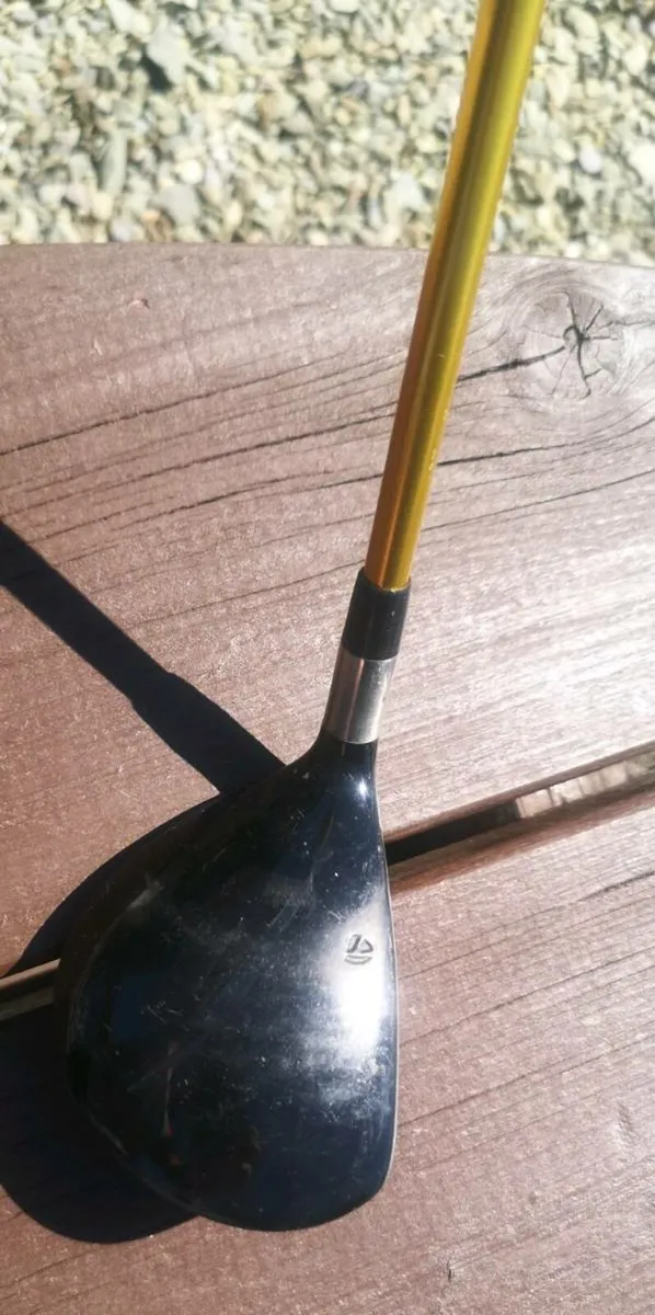 Taylormade V Steel Tour Spoon,13* 3wood Stiff - Image 3