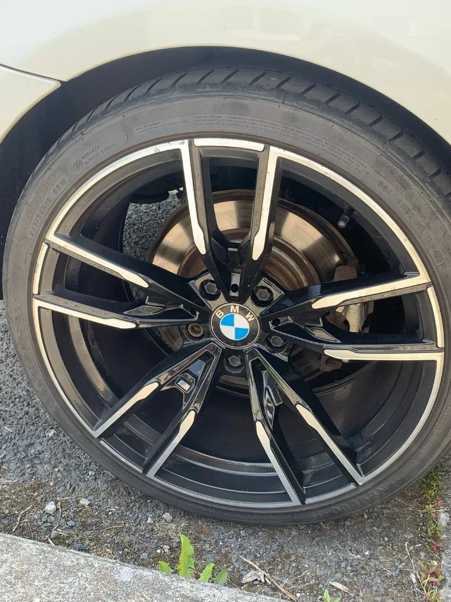 BMW 3-Series 2010 - Image 4