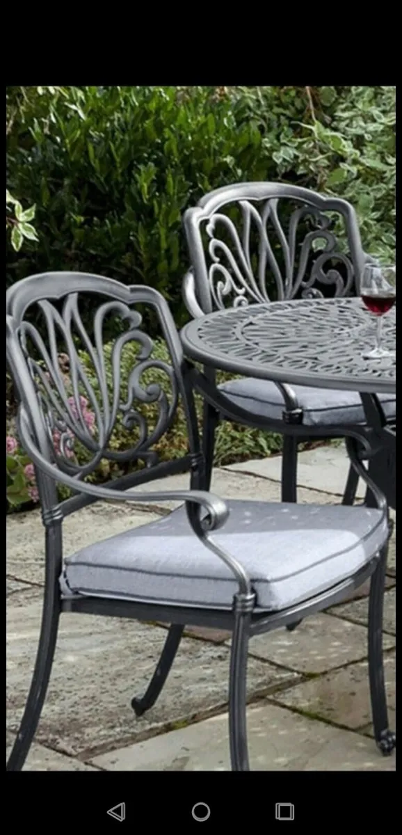Brand New Hartman Antique Grey Cast Alum  6 Seater - Image 2