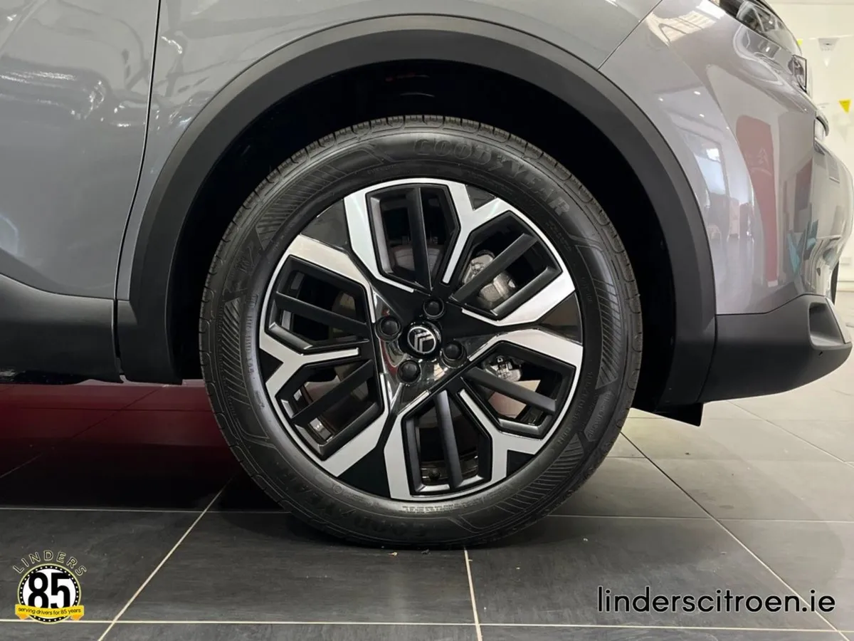 Citroen C4 Hybrid (hybrid 48v) MAX Automatic - Image 4