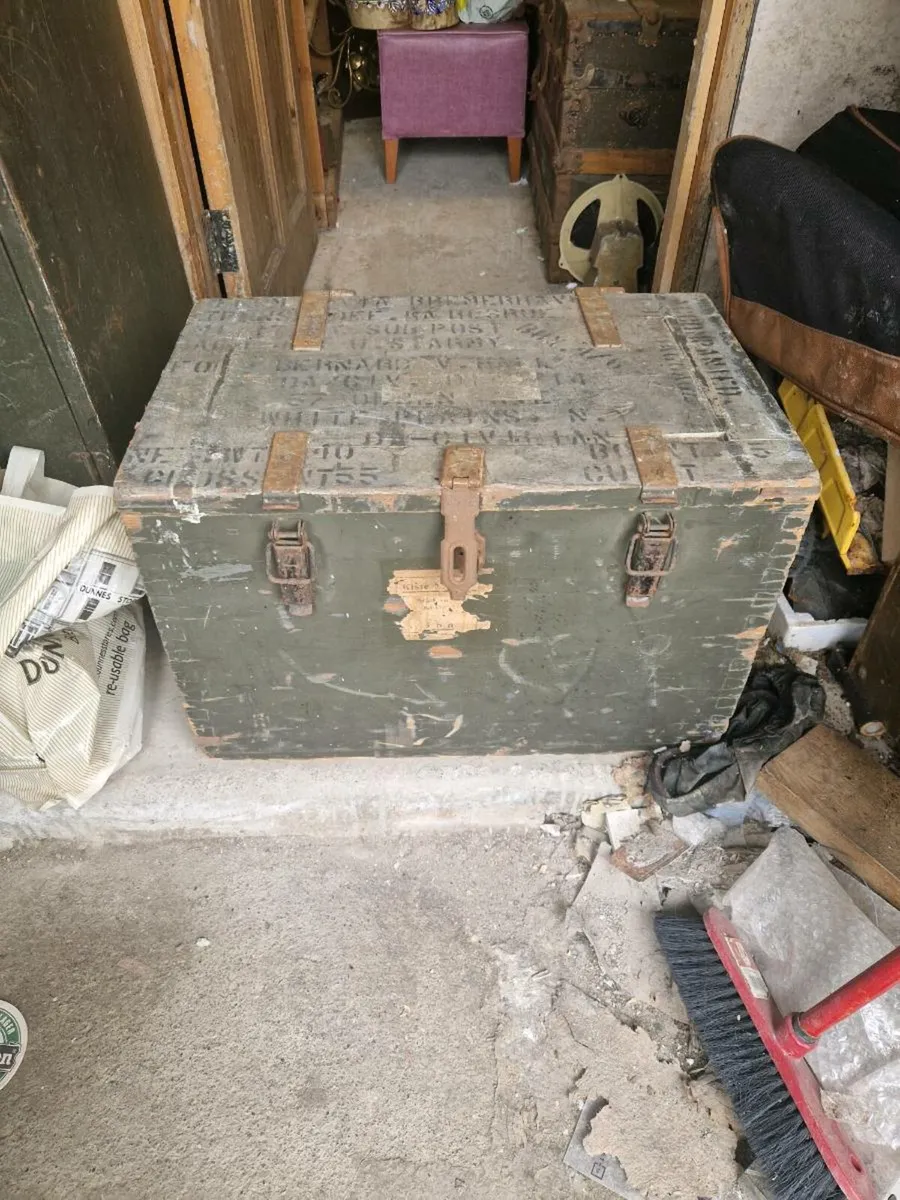 Vintage US Army Trunk - Image 1