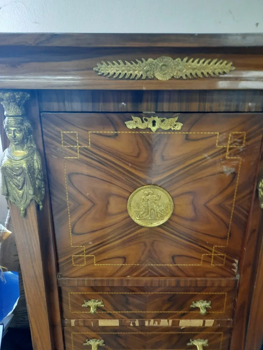 Antique cabinet - Image 2