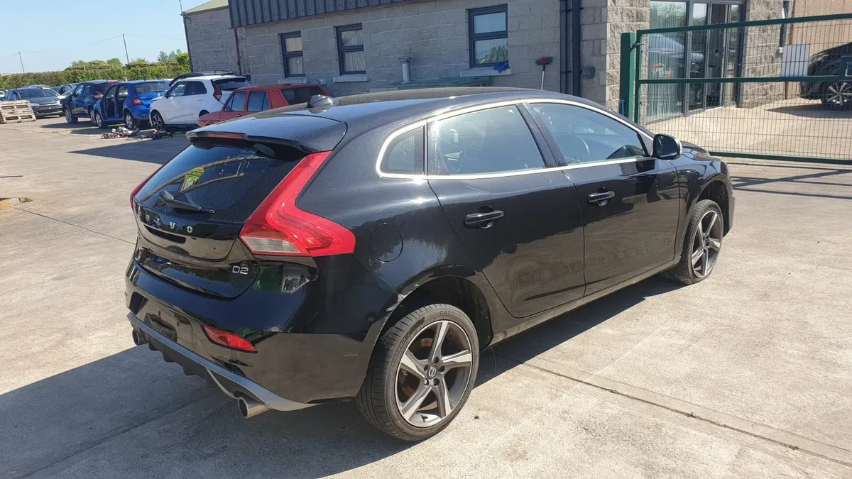 *For parts* Volvo V40 R, 2.0 dsl 6 speed (2016) - Image 2