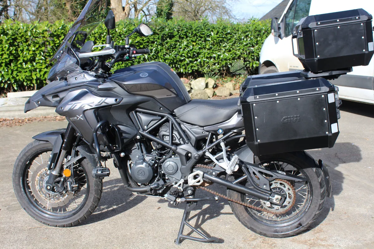 2022 Benelli 502X - Image 4