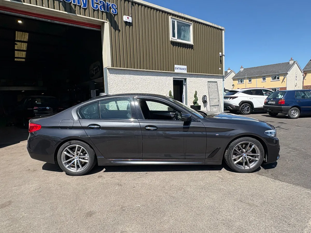 BMW 5-Series M Sport 2017 - Image 2