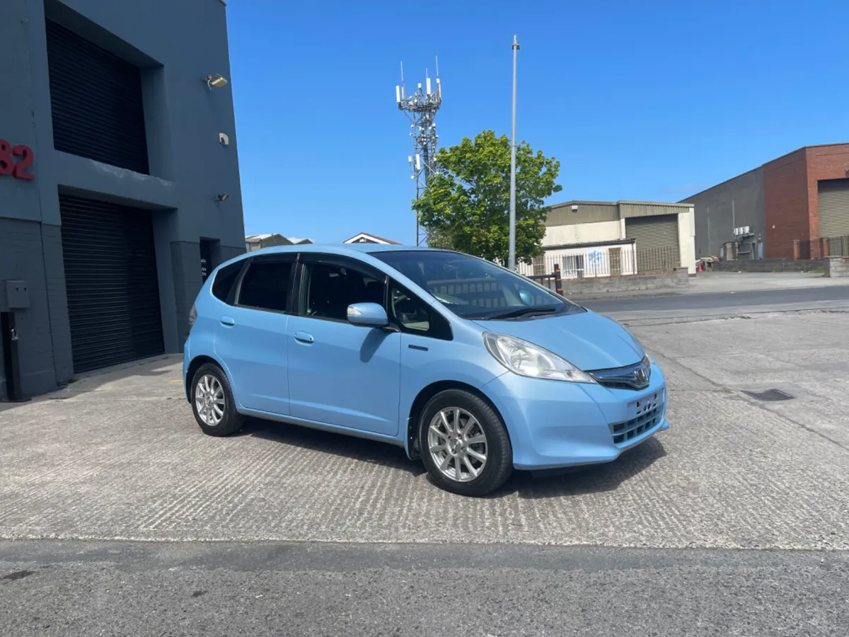 2012 Honda Fit 1.3L Petrol Hybrid Automatic - Image 2