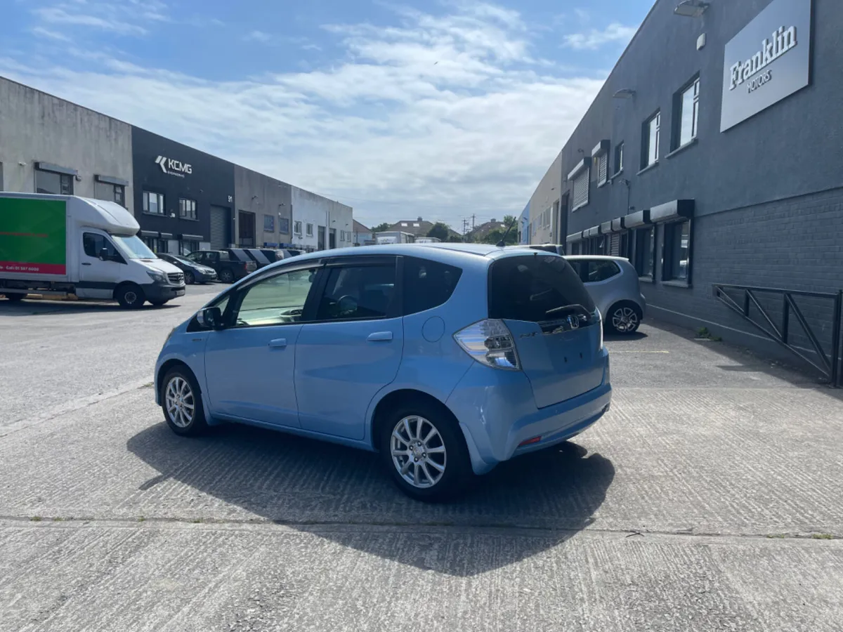 2012 Honda Fit 1.3L Petrol Hybrid Automatic - Image 4