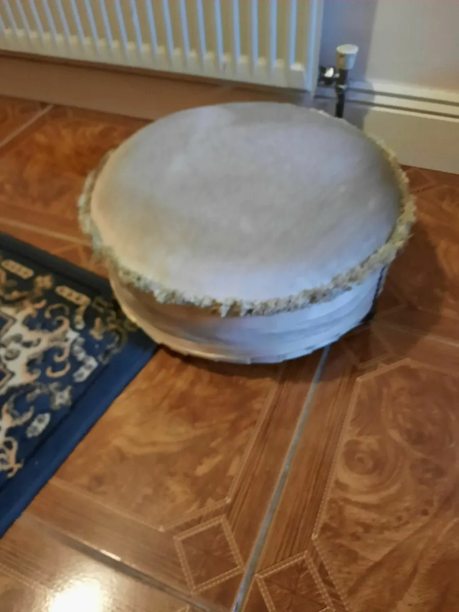 Vintage footstool - Image 1