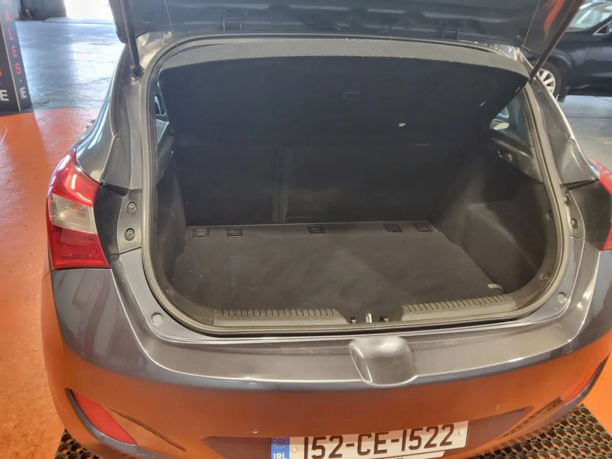 Hyundai i30 1.6 Diesel Deluxe Auto - Image 4
