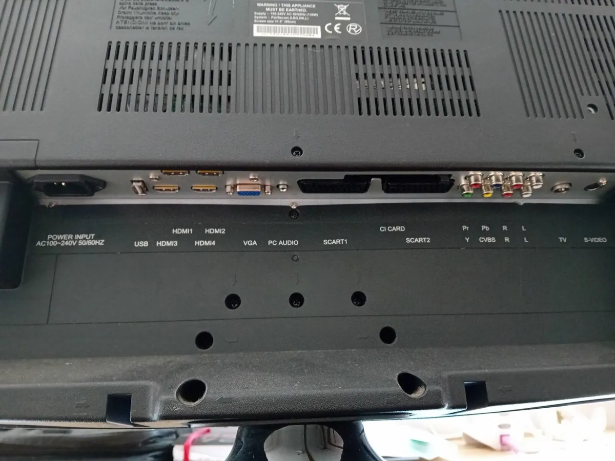 32" TV - Image 3