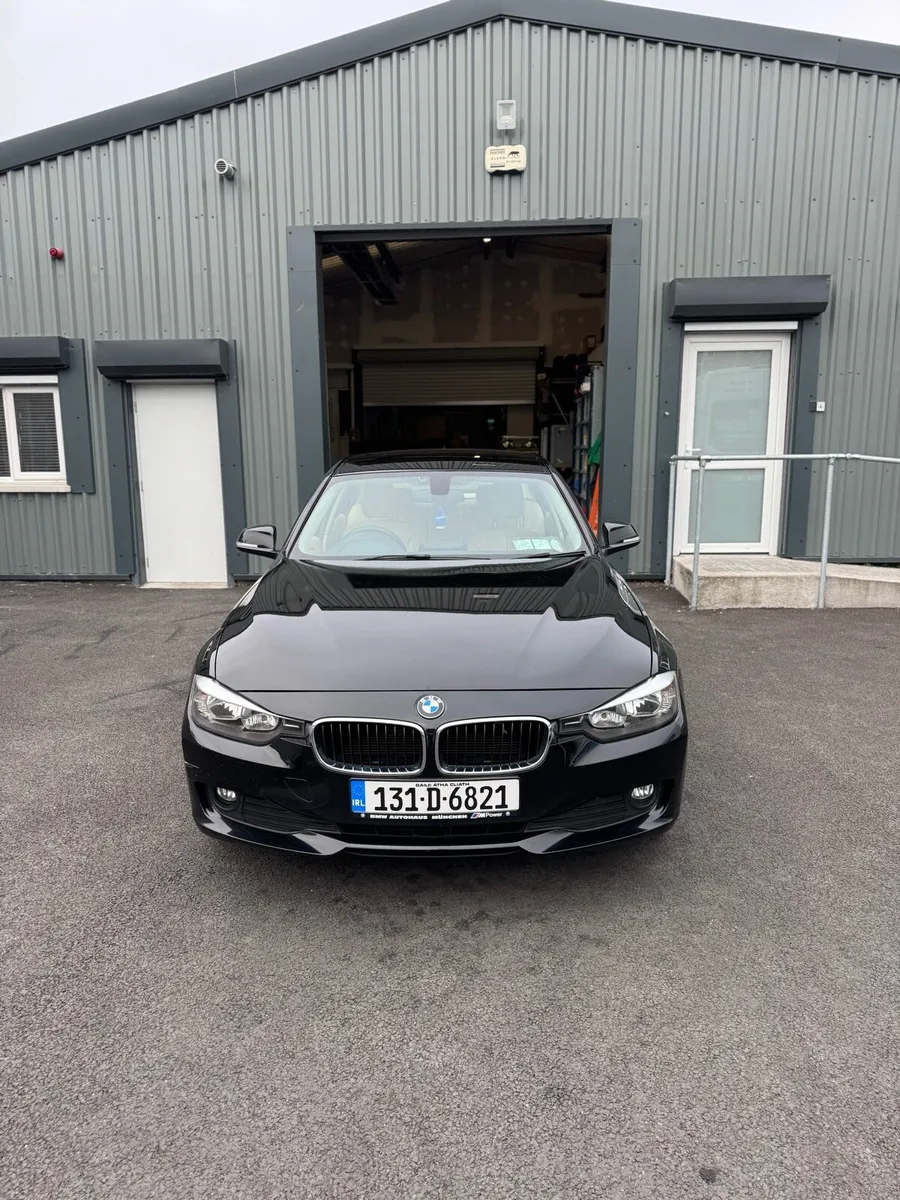 BMW 316 2013 - Image 2