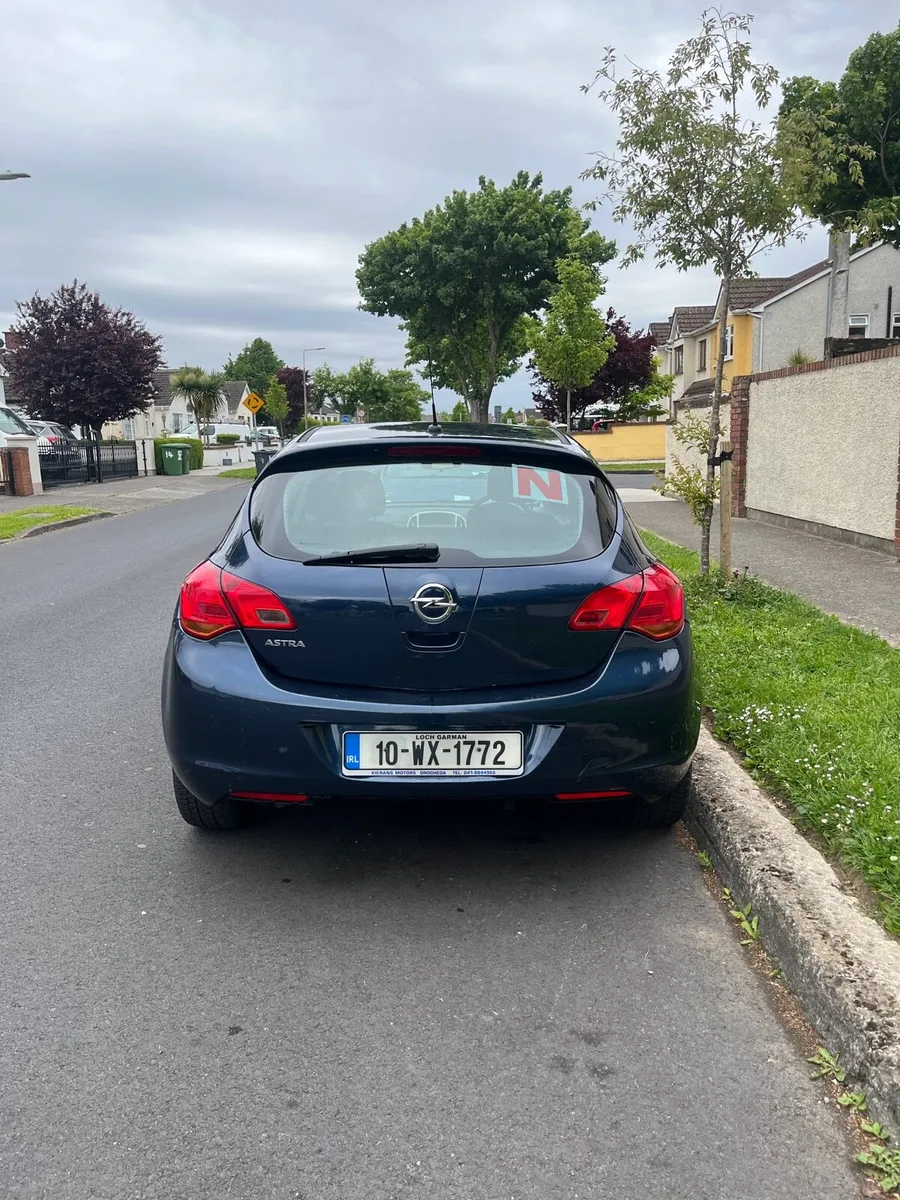 Opel Astra 2010 1.4 petrol Low mileage - Image 4