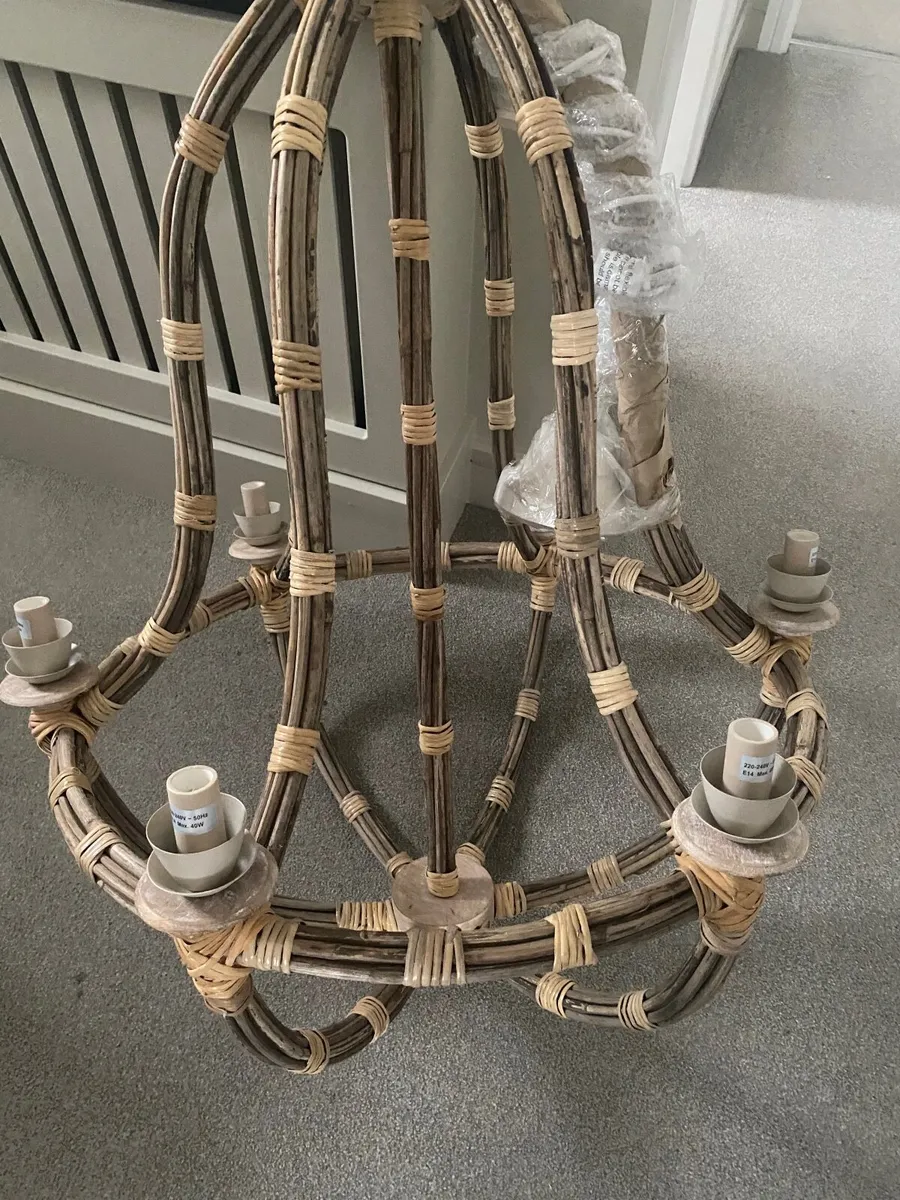 Rattan Ceiling light/chandelier - Image 2