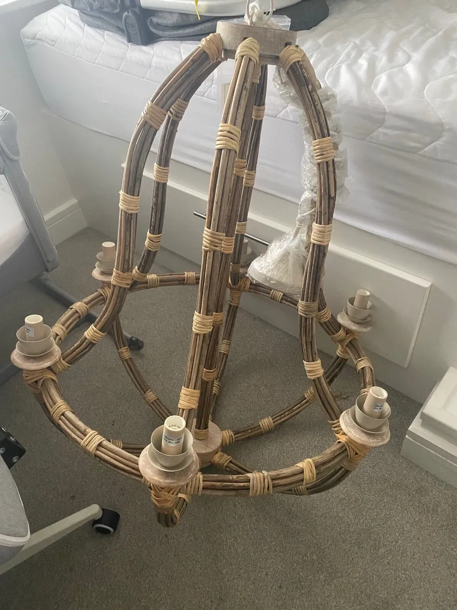 Rattan Ceiling light/chandelier - Image 3