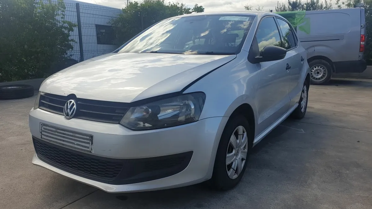 *For parts* Vw Polo S, 1.2 petrol 5 speed (2010). - Image 3