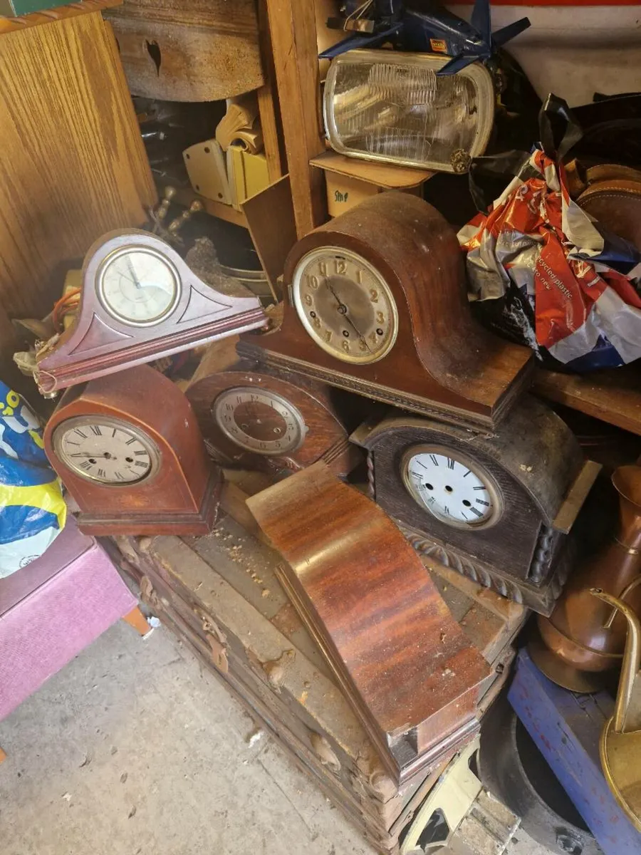 Vintage Mantle Clocks Lot - Image 3