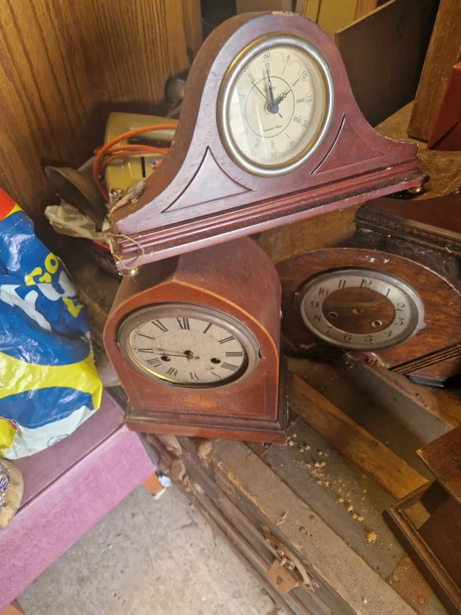 Vintage Mantle Clocks Lot - Image 4