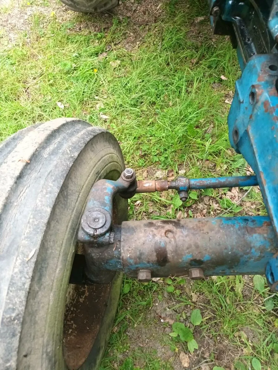 Ford 4000 - Image 2