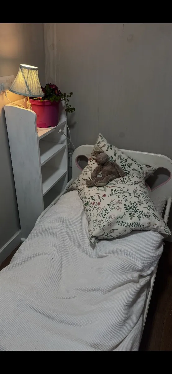 Sleigh Bed - Image 2