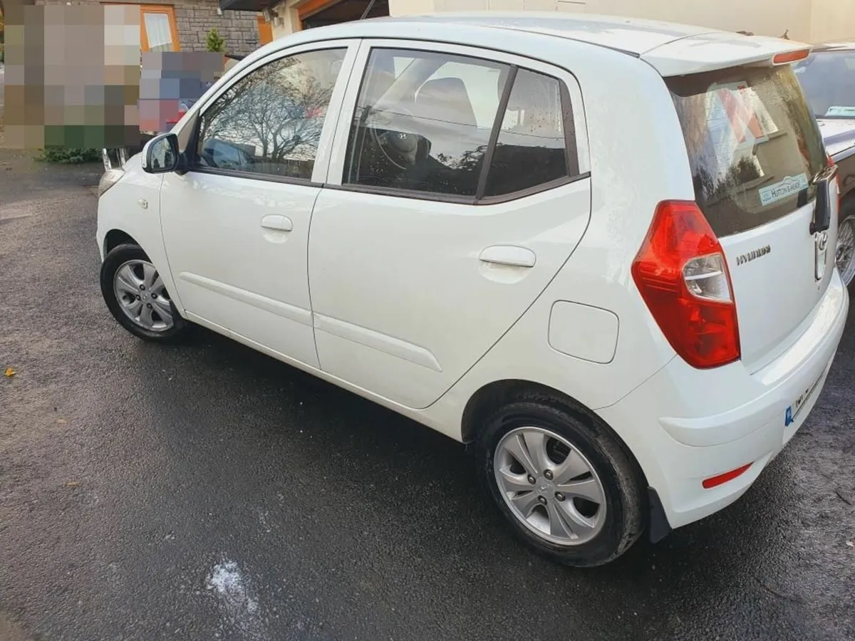 Hyundai i10 2013 - Automatic - Image 2