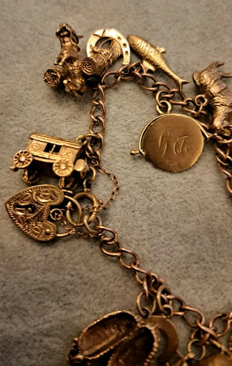 Vintage 9 ct gold charm bracelet - Image 4