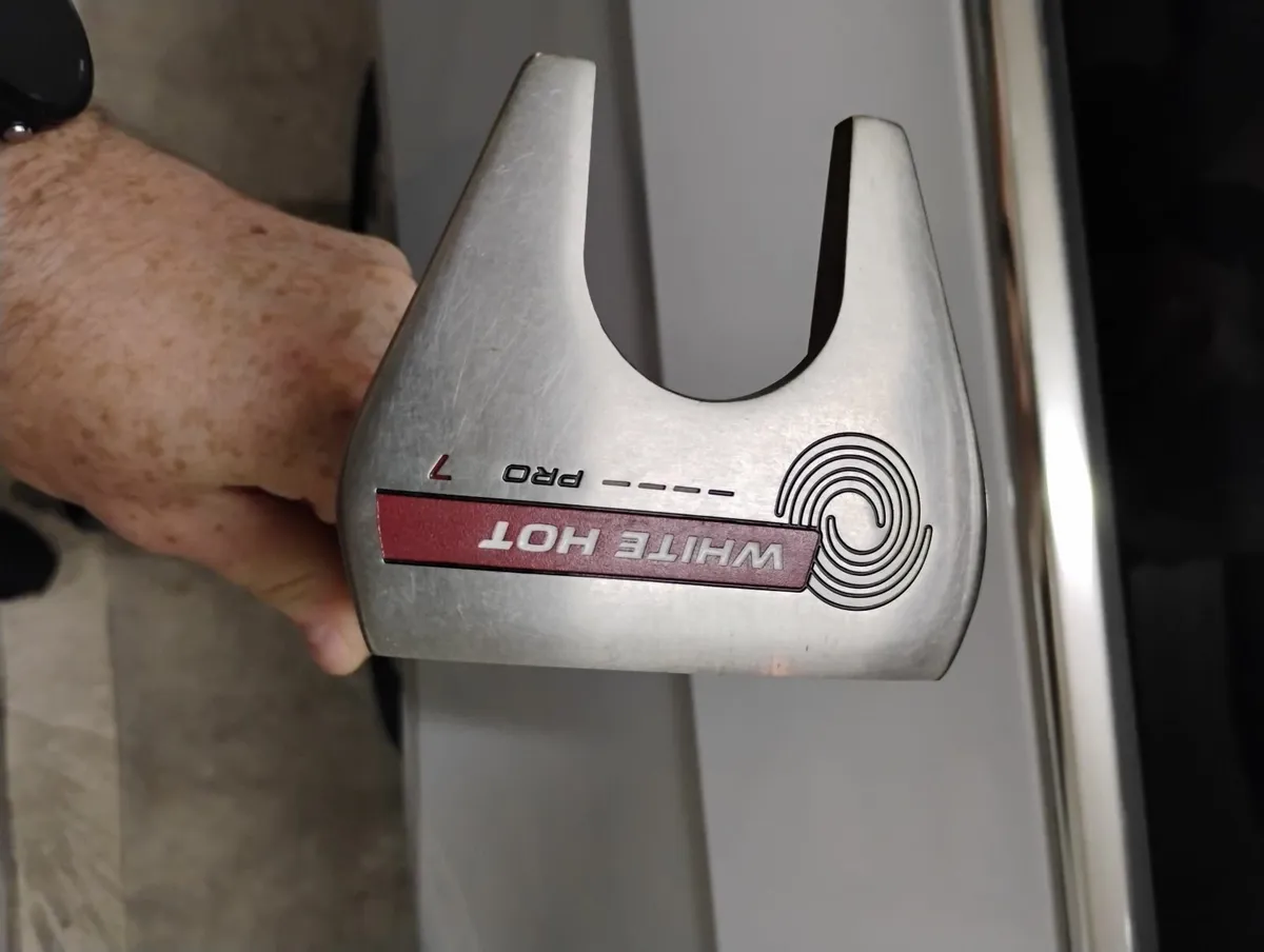 Odyssey White Hot Pro Mallet putter - Image 3