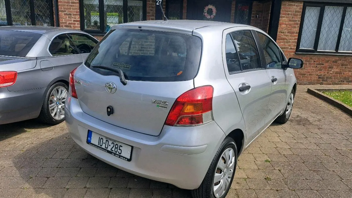 TOYOTA YARIS 1.0 LITRE PETROL 2010 SUPERB COND - Image 3
