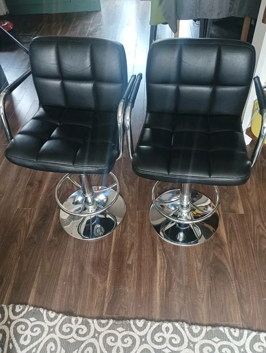 Bar stools - Image 2