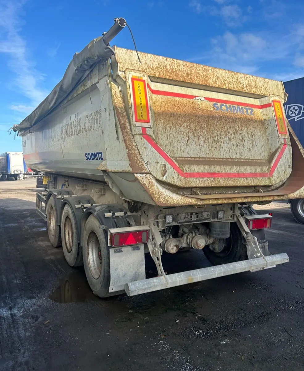 Schmitz Tipping Trailer - Image 4