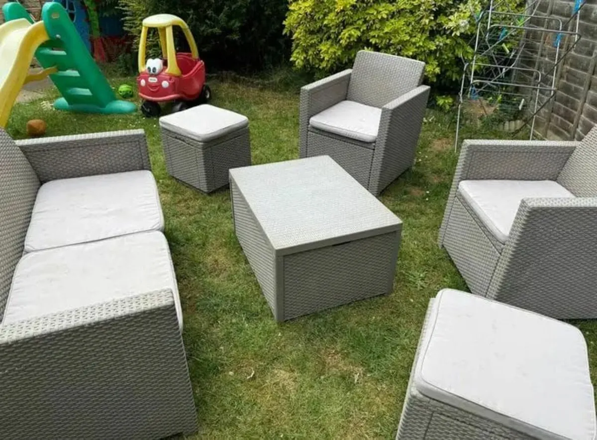 Garden set - Image 1