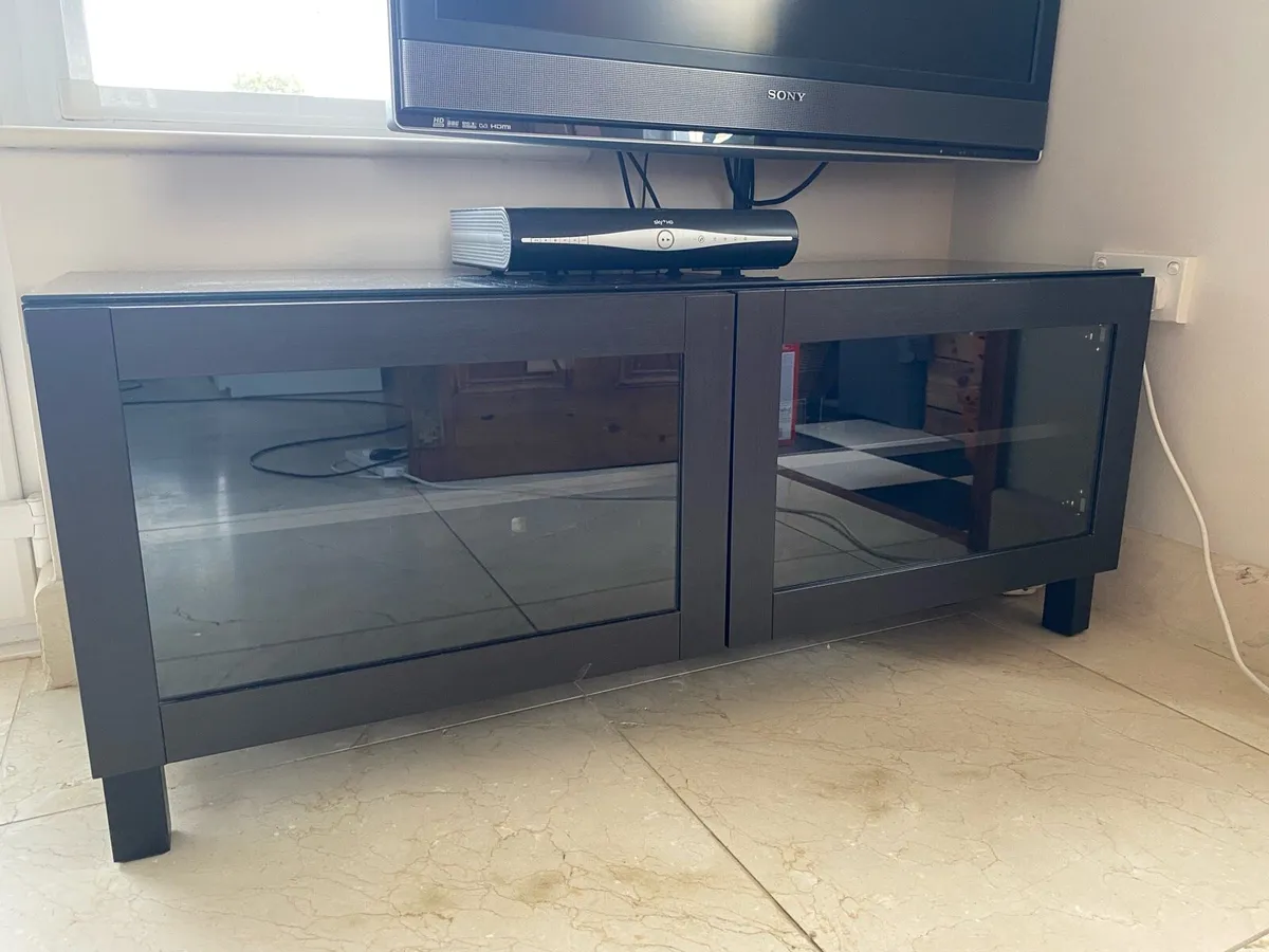 TV unit with double doors - Image 1