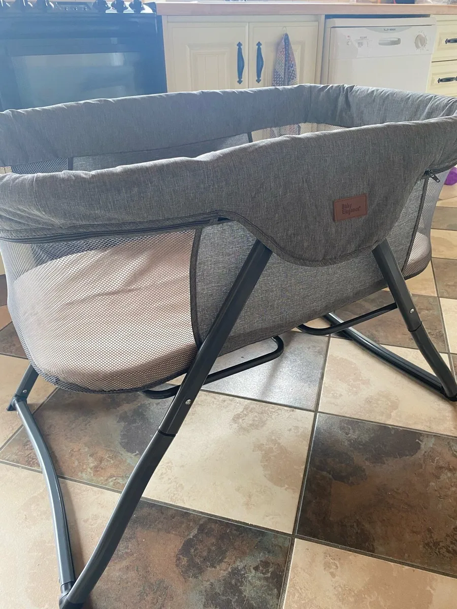 Travel cot - Image 4