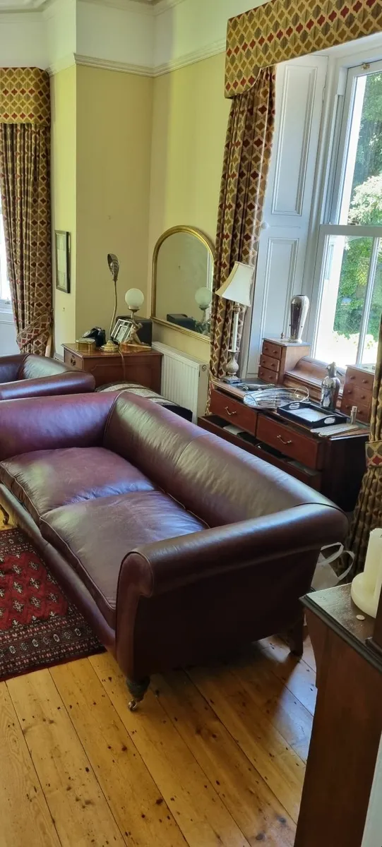 Leather chesterfield sofa suite - Image 3