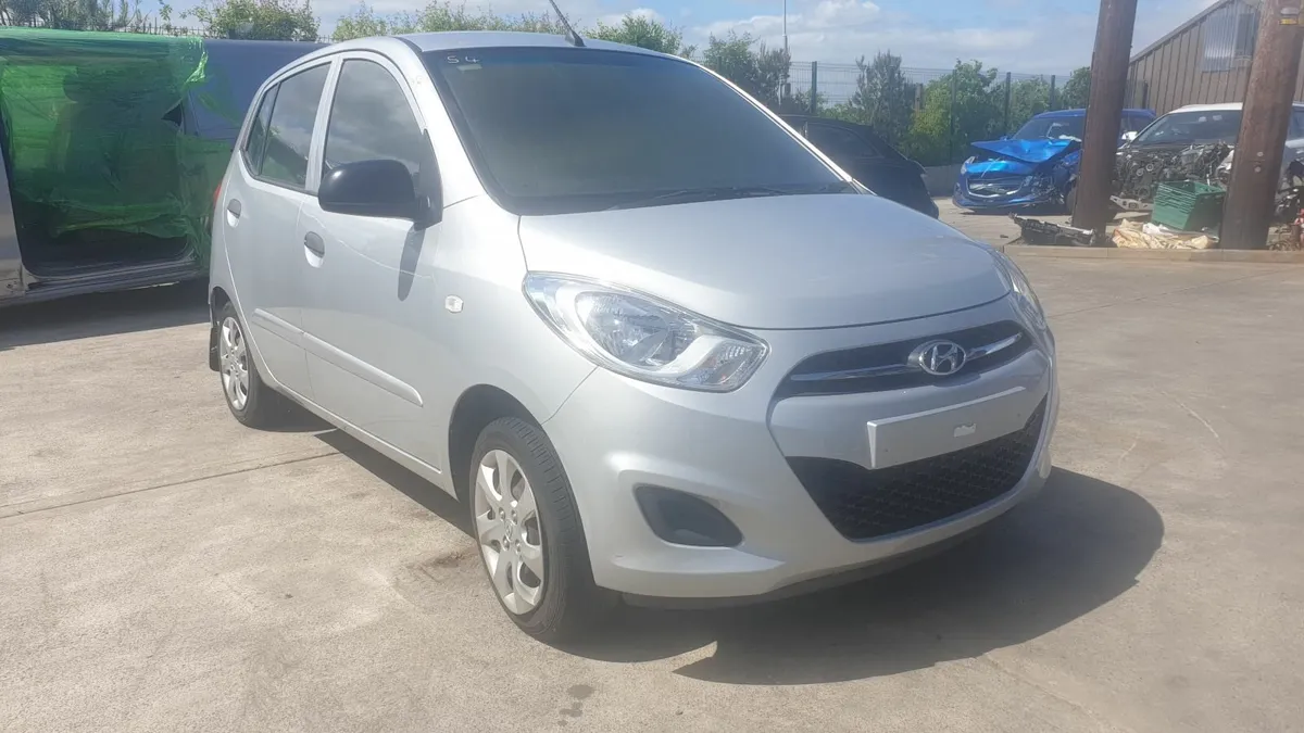 *For parts* Hyundai i10, 1.3 petrol 5 speed (2011) - Image 1