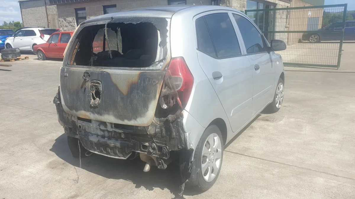 *For parts* Hyundai i10, 1.3 petrol 5 speed (2011) - Image 2