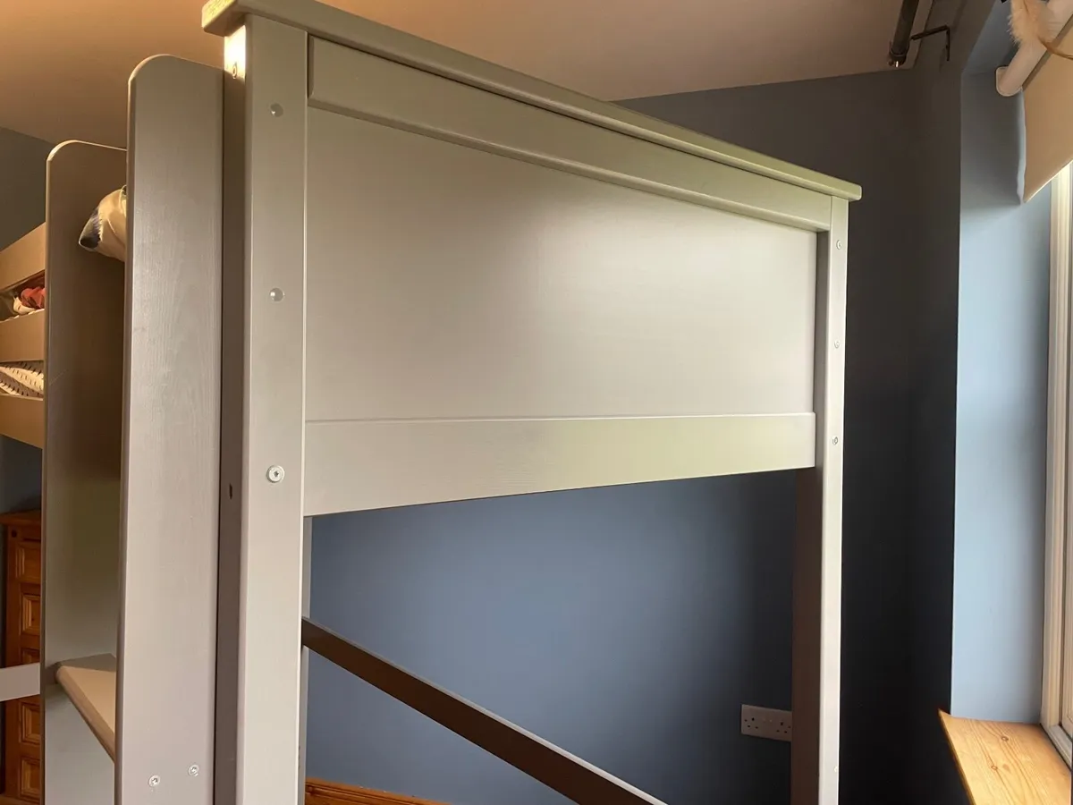 Single loft bed - Image 2