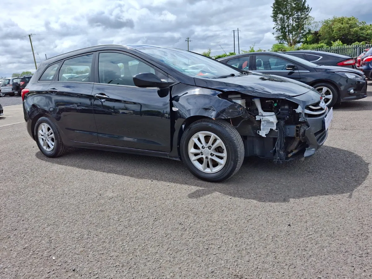 132 Hyundai i30.  Light Damage! - Image 2